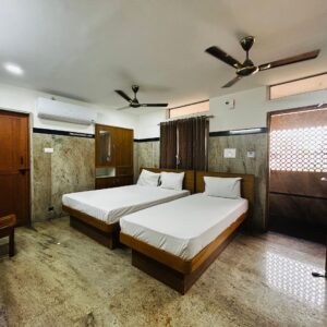TRIPLE BED ROOM (NON A/C)